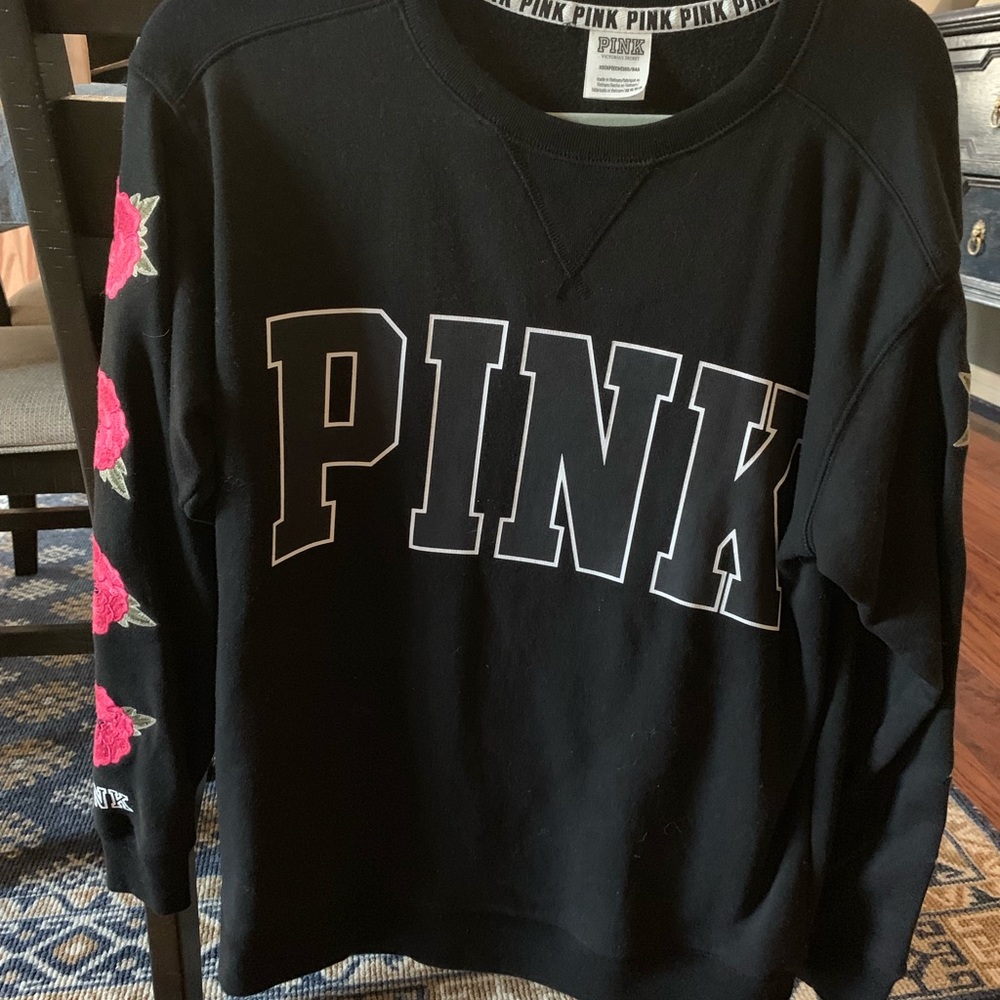 VS PINK Black Sweater w Floral Detail ❤️